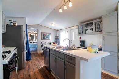 9 S Emperor Dr, Concord, NH 03303 - photo 5