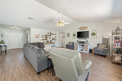 7-web-or-mls-2672 Paddock Cir-03