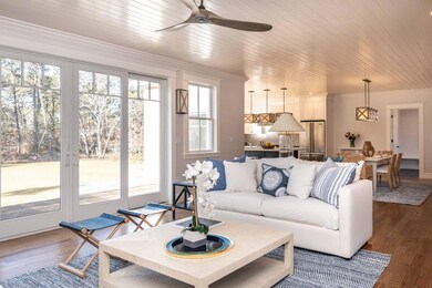20VIC-Living1NEW-2219