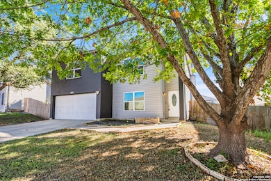 8010 Chestnut Gate Dr, Converse, TX 78109 - photo 3