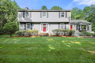 24 Holly Hill Dr, Amherst, NH 03031 - photo 2