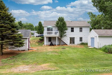 459 6th St-4