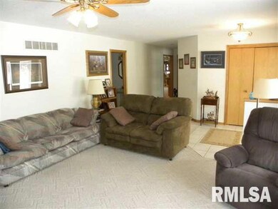 4640 W 60th St, Davenport, IA 52806 - photo 3