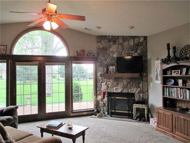 Stone gas fireplace
