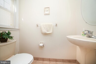 67 Griffith Miles Cir, Warminster, PA 18974 - photo 5