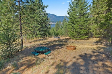 04-1894 beach view way-kettle falls