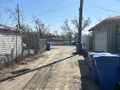 9815 S Carpenter St, Chicago, IL 60643 - photo 5