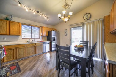 005_Kitchen-Dining