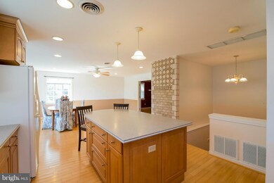 122 W Bay View Dr, Annapolis, MD 21403 - photo 7