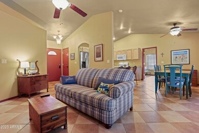 Living Room (2)