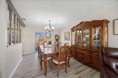 25 Stowe Ct, Hamden, CT 06514 - photo 6