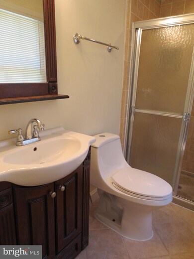 12627 Memory Ln, Bowie, MD 20715 - photo 2