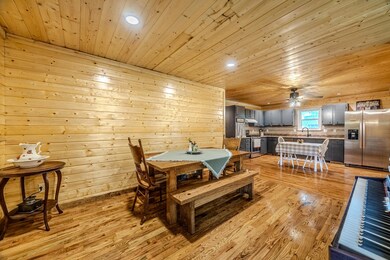 2144 Ledge Rock Rd 3