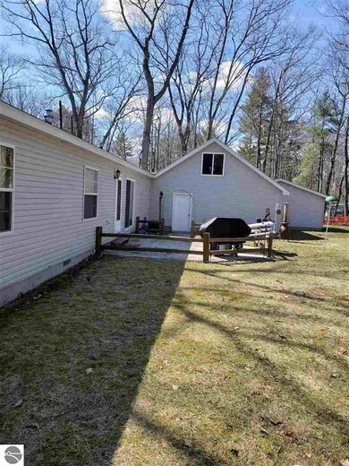5369 E 10th St, Au Gres, MI 48703 - photo 3