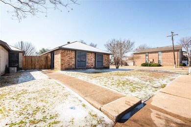 211 Stone Cir, Wylie, TX 75098 - photo 2