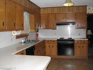 534 Toms Creek, Denton, NC 27239 - photo 7