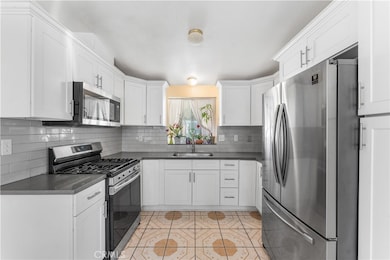 16079 Yarnell St unit B18, Sylmar, CA 91342 - photo 4