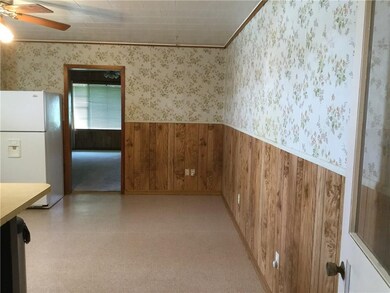 Large kitchen with plenty of space for a dining ar