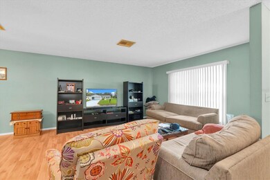 10800 Teer Ln, Port Richey, FL 34668 - photo 4