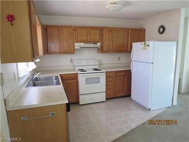 2945 Sharron Dr, Asheboro, NC 27205 - photo 5