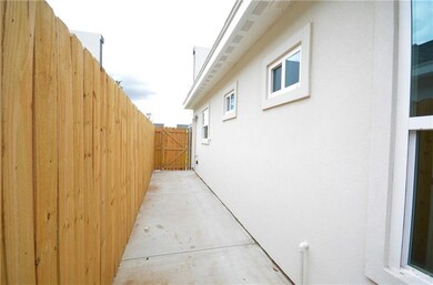 1702 Angelina Dr unit 4, San Juan, TX 78589 - photo 7