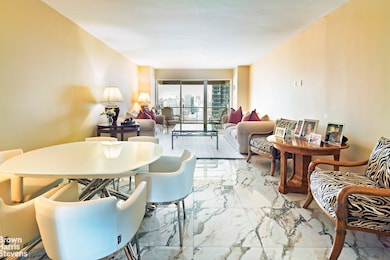The Sovereign unit 31A, New York, NY 10022 - photo 2