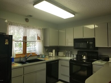 345 Canoe Brook Dr, Hawley, PA 18428 - photo 5