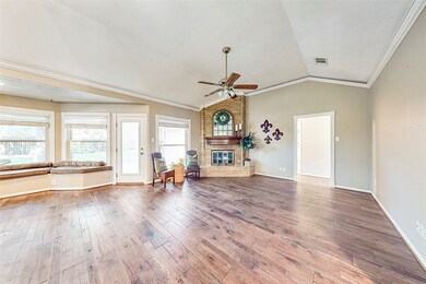 1405 Edinburgh Dr, Friendswood, TX 77546 - photo 4