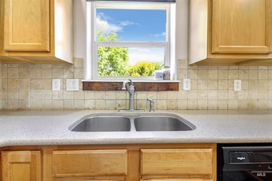 1064 Starlight Loop, Twin Falls, ID 83301 - photo 5