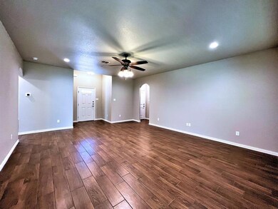 219 Clover Cir, Weatherford, TX 76086 - photo 4