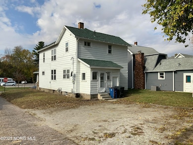 157 S Grove St, Bowling Green, OH 43402 - photo 2