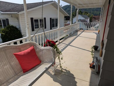 491 Platt St, Lansing, IA 52151 - photo 4