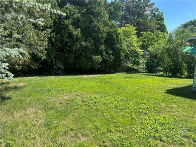 9 Linden Dr, West Warwick, RI 02893 - photo 4