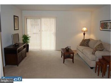 74 Dover Ct unit 4, Blackwood, NJ 08012 - photo 3