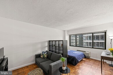 The President Condo unit 708, Washington, DC 20037 - photo 2