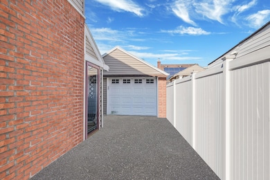 11538 238th St, Elmont, NY 11003 - photo 4