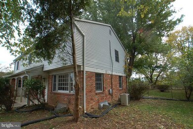 12614 Viewside Dr, North Potomac, MD 20878 - photo 2