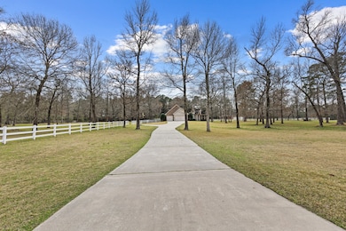 2110 E Blue Lake Dr, Magnolia, TX 77354 - photo 3