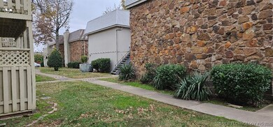 6712 S Lewis Ave unit 103, Tulsa, OK 74136 - photo 2