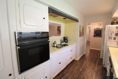 3515 3515 McMillan, Tyler, TX 75701 - photo 4