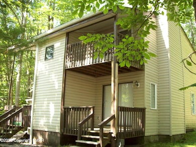 403 Somerset Dr, East Stroudsburg, PA 18301 - photo 2