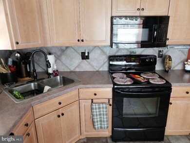 114 Lakebridge Dr, Woodbury, NJ 08096 - photo 7