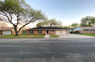 2624 Del Monte Ave, Bay City, TX 77414 - photo 2