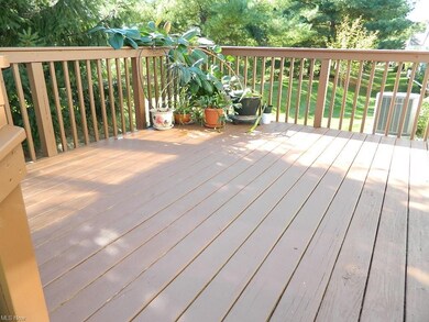 Spacious Deck Recently Refinished
