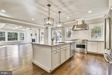 2123 Greenwich St, Falls Church, VA 22043 - photo 6