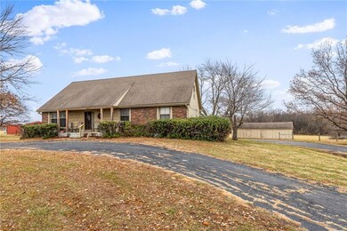 1043 S Sunset Ln, Raymore, MO 64083 - photo 4