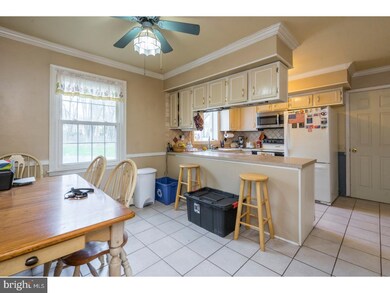 409 Grenoble Dr, Sellersville, PA 18960 - photo 4