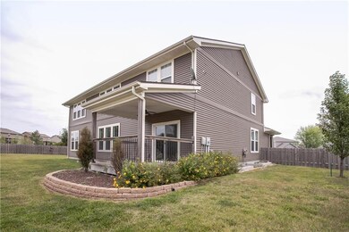 1512 SW Fairfax Rd, Raymore, MO 64083 - photo 7