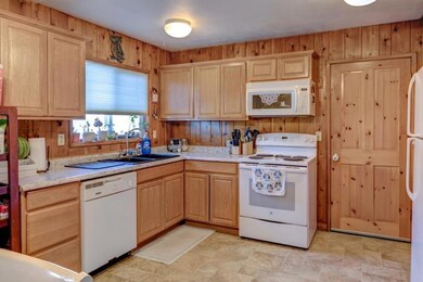 815 Maple St, Central Point, OR 97502 - photo 5