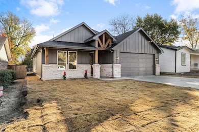 641 Kimbrough St, White Settlement, TX 76108 - photo 3